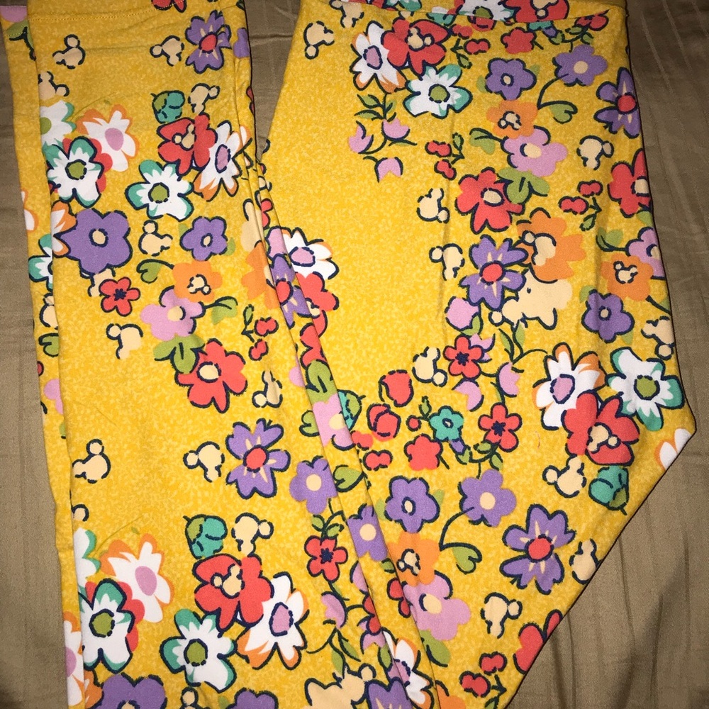 🏰DISNEY🏰LulaRoe OS Leggings